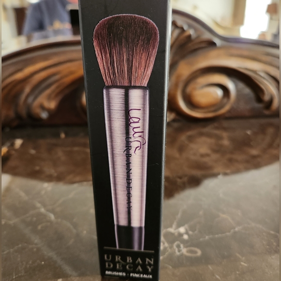 Urban Decay Pro Optical Blurring Brush - Picture 4 of 4